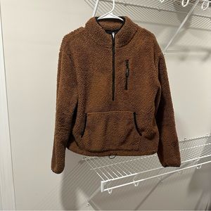 No Boundaries Juniors’ Plush Pullover
